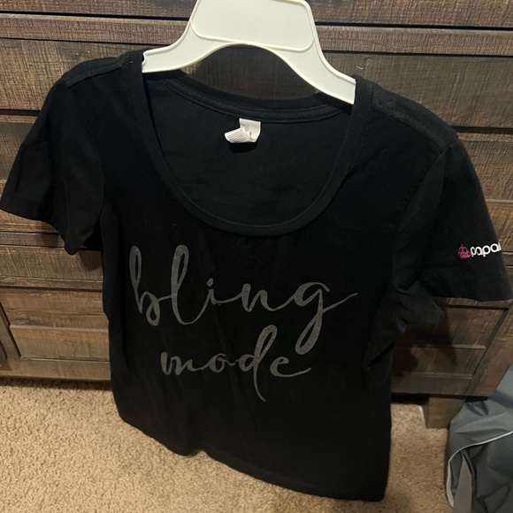 Lot of 11 paparazzi tshirts and jackets
Good used condition - Picture 5 of 13